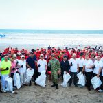 Peringati HPSN 2026, Bupati Badung Pimpin Korve Bersih Sampah di Pantai Kuta