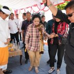 Megawati Bersama Pimpinan Bali dan Badung Tinjau Penanganan Abrasi Pantai Kuta